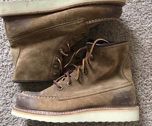 ISO FRYE DAKOTA WEDGE SIZE 8!!!